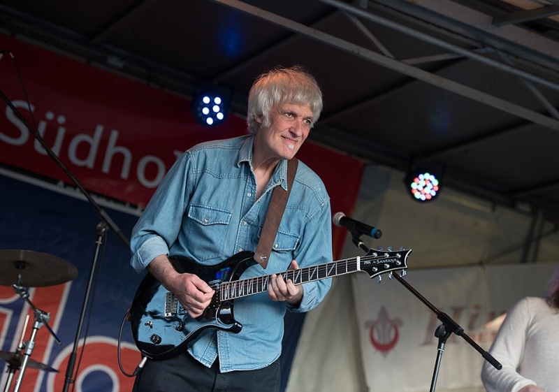 JE-RECHERCHE-UN-VIOLONIST